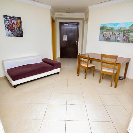 Budget Rooms With Private Bathroom For 'Girls' Only In Dubai, Marina Екстериор снимка