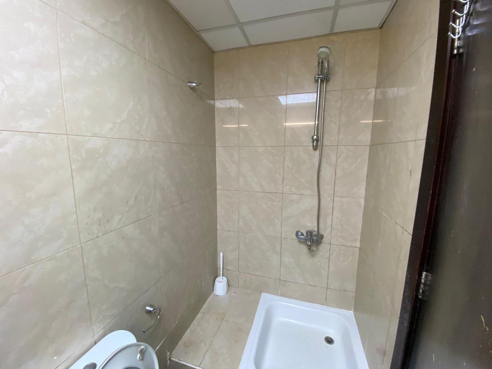 Budget Rooms With Private Bathroom For 'Girls' Only In Dubai, Marina Екстериор снимка