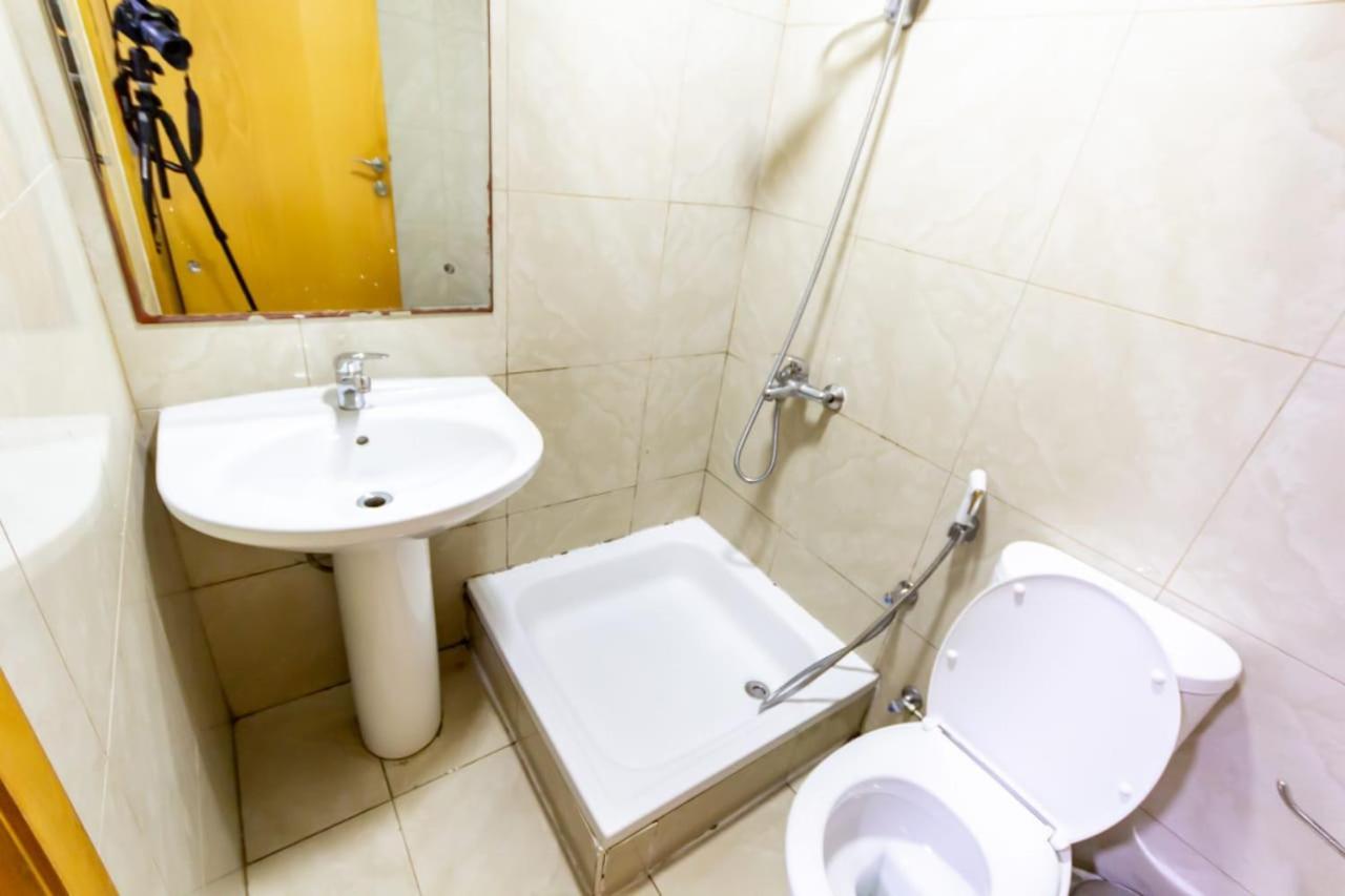 Budget Rooms With Private Bathroom For 'Girls' Only In Dubai, Marina Екстериор снимка