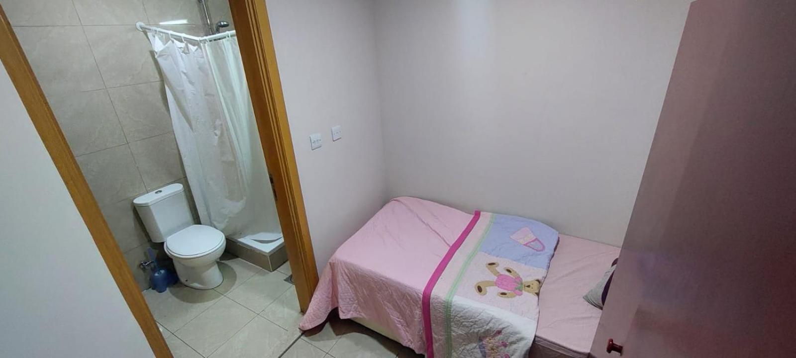 Budget Rooms With Private Bathroom For 'Girls' Only In Dubai, Marina Екстериор снимка